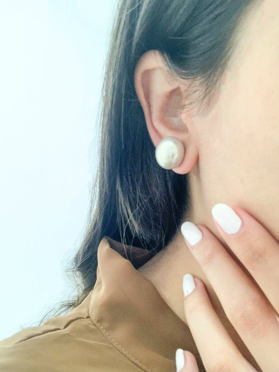 16mm Button Mother of Pearl Stud Earrings