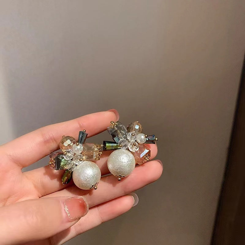 Crystal Pearl Bouquet Earring